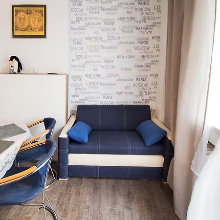 Apartment Ve Smeckach With A Big Terrace ปราก ภายนอก รูปภาพ